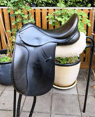 SOLD......17"  ANKY DRESSAGE SADDLE MW