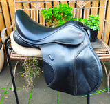 17.5 Kent & Masters S compact GP/Jump standard wither.  Black. Wide/XW