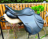 17" K&M Jump Original saddle, wide gullet.  S bar, Pakenham Vic