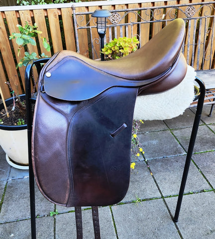 SOLD.......17.5 TRAINERS DRESSAGE SADDLE BROWN, MEDIUM WIDE