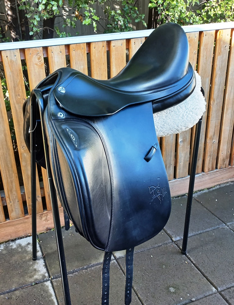 SOLD...........17" PRESTIGE X HELEN DRESSAGE SADDLE, MW/W 34....ON HOL