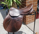 SOLD......17.5" STUBBEN CS GENESIS JUMP WITH BIOMEX SEAT 32 W