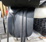 SOLD.........17" IDEAL DRESSAGE SADDLE MEDIUM GULLET AS NEW CONDITION