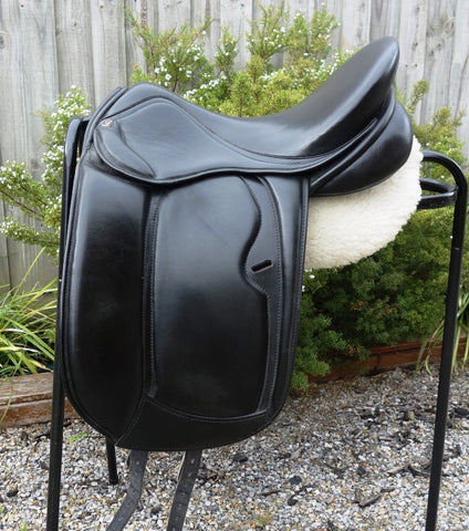 SOLD........17" LUCARDIE ELITE DRESSAGE SADDLE WIDE GULLET