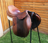 SOLD.......17.5" SOUTHERN STARS JUMP SADDLE