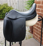 SOLD............17.5" Harry Dabbs Elegant XF Dressage Saddle W-XW