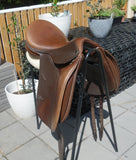 SOLD......17" TRAINERS DRESSAGE SADDLE M GULLET