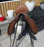 SOLD......17" TRAINERS DRESSAGE SADDLE M GULLET
