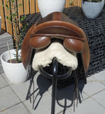 SOLD......17" TRAINERS DRESSAGE SADDLE M GULLET